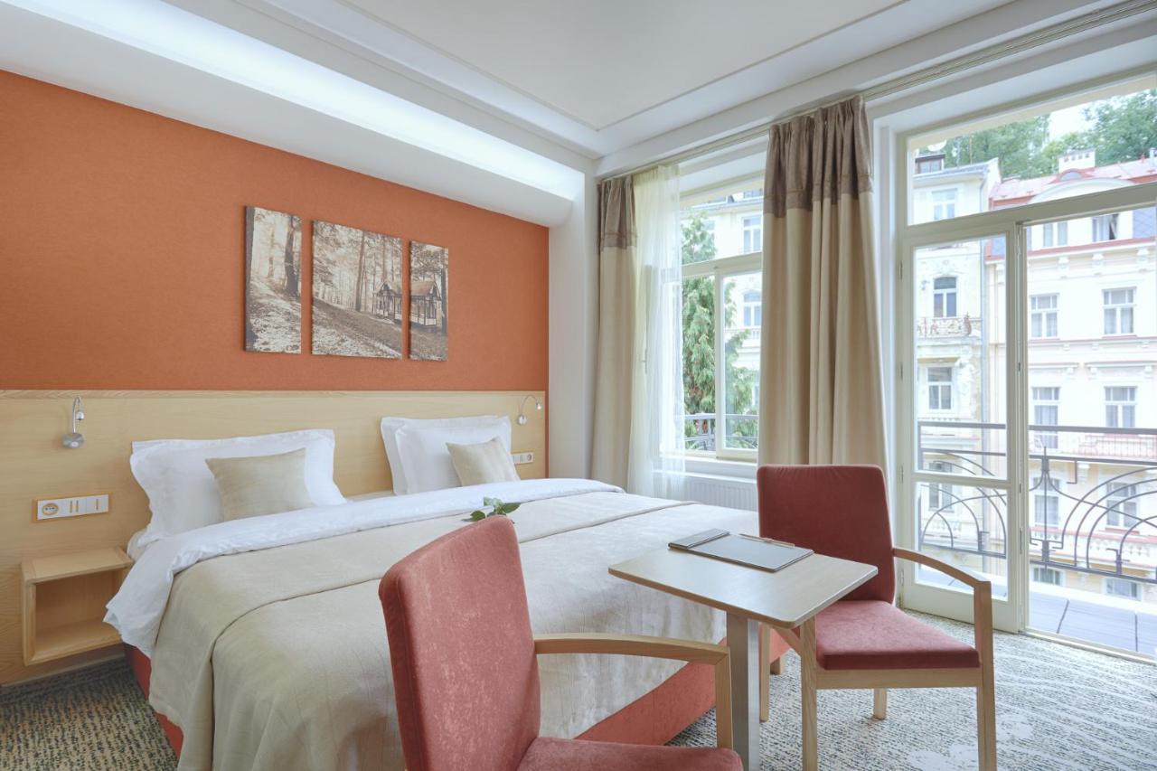 Spa Hotel Iris Karlovy Vary Esterno foto