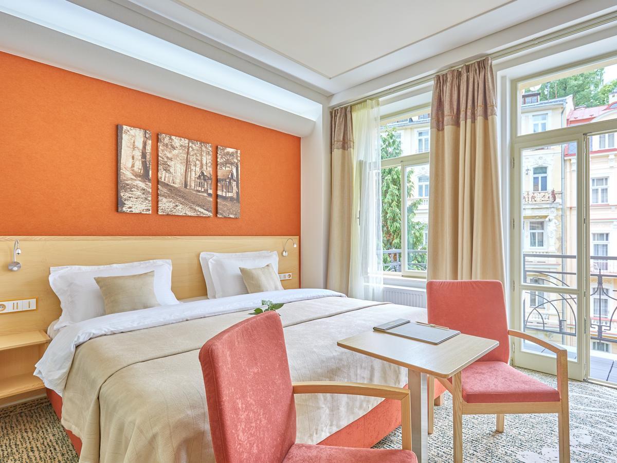 Spa Hotel Iris Karlovy Vary Esterno foto